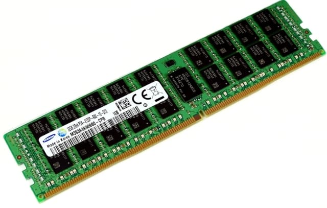 Samsung M393A2G40EB2-CTD8Q 16GB DDR4-2666MHz RDIMM 2Rx4 CL19 Memory