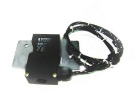 35L1725 - IBM 3584 Door Interlock Assembly Z7